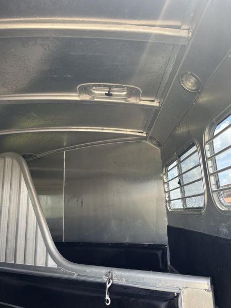 New 2002 4 Star 2H Slant BP Horse Trailer