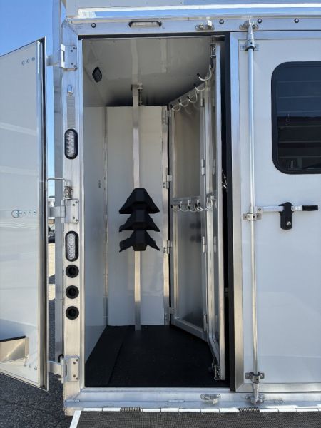 New 2025 Lakota 3H 15' LQ Charger