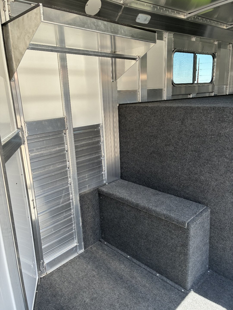 New 2026 4-Star Trailers 3H GN Horse Trailer