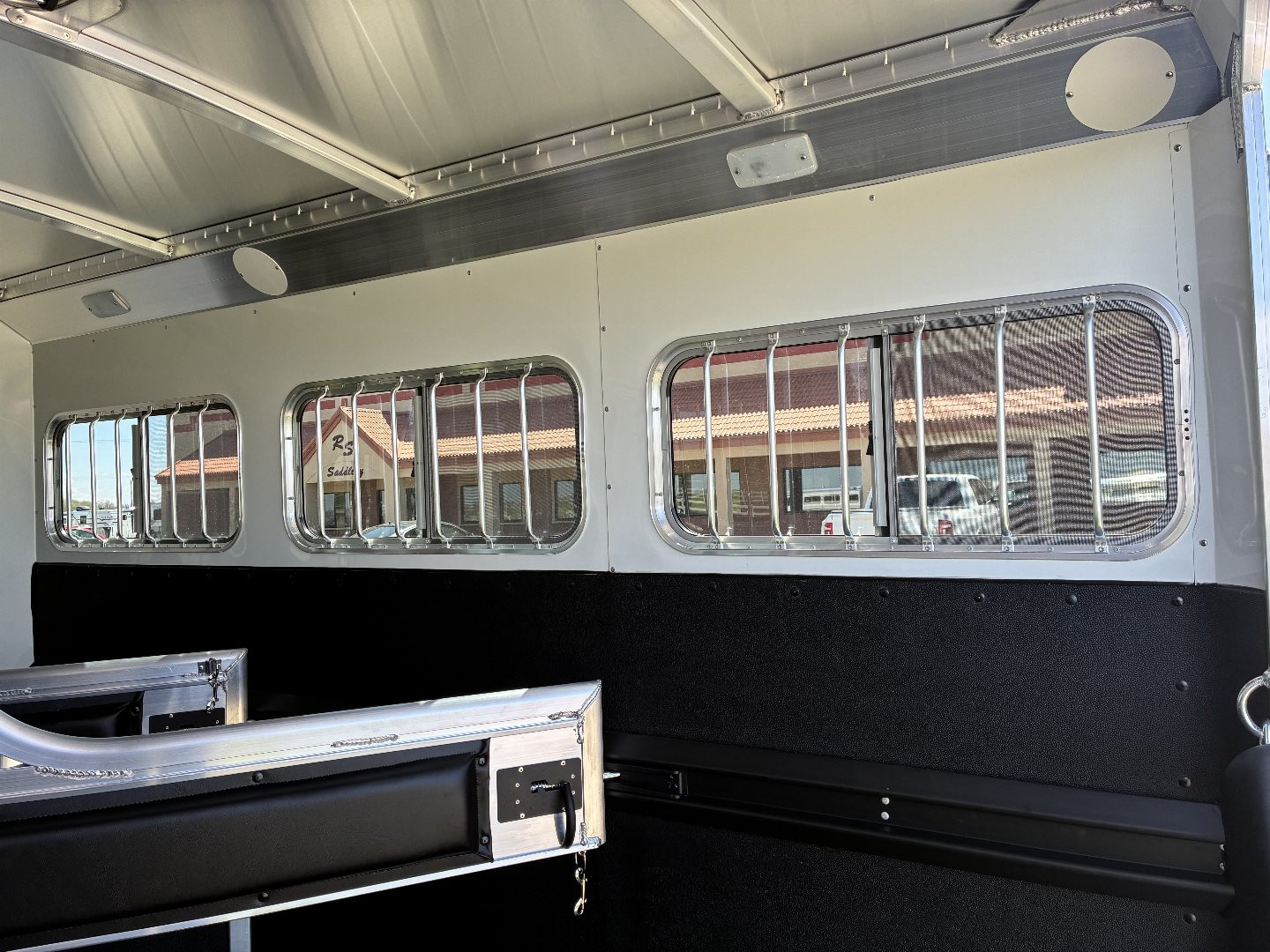 New 2026 4-Star Trailers 3H GN Horse Trailer