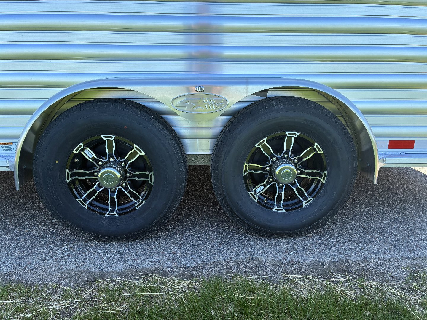 New 2026 4-Star Trailers 3H GN Horse Trailer