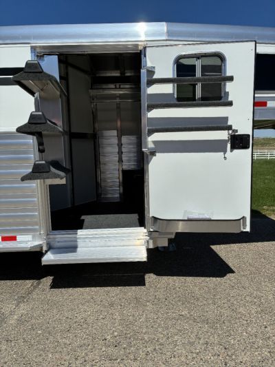 New 2026 4-Star Trailers 3H GN Horse Trailer