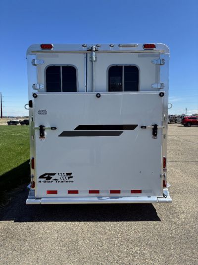 New 2026 4-Star Trailers 3H GN Horse Trailer