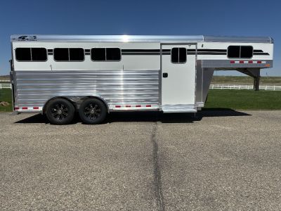 New 2026 4-Star Trailers 3H GN Horse Trailer