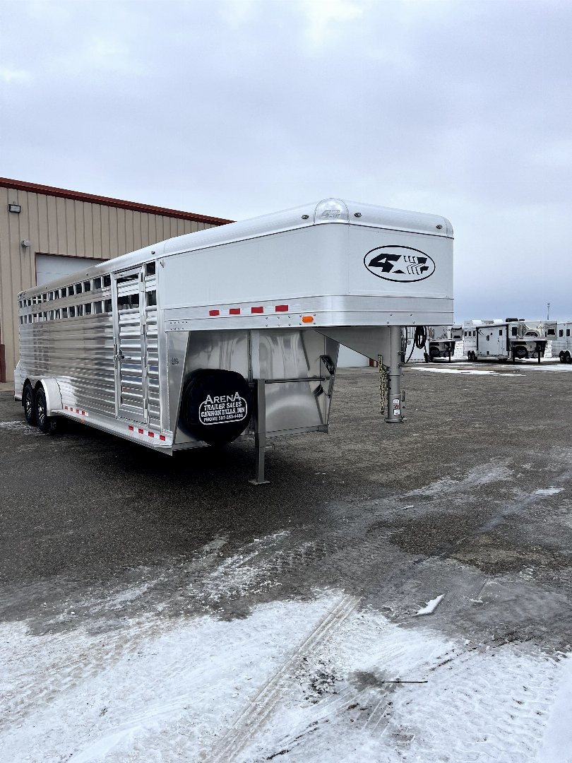 New 2025 4-Star Trailers 24' St GN Trailer