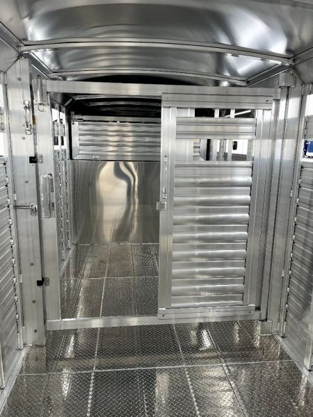 New 2025 4-Star Trailers 24' St GN Trailer