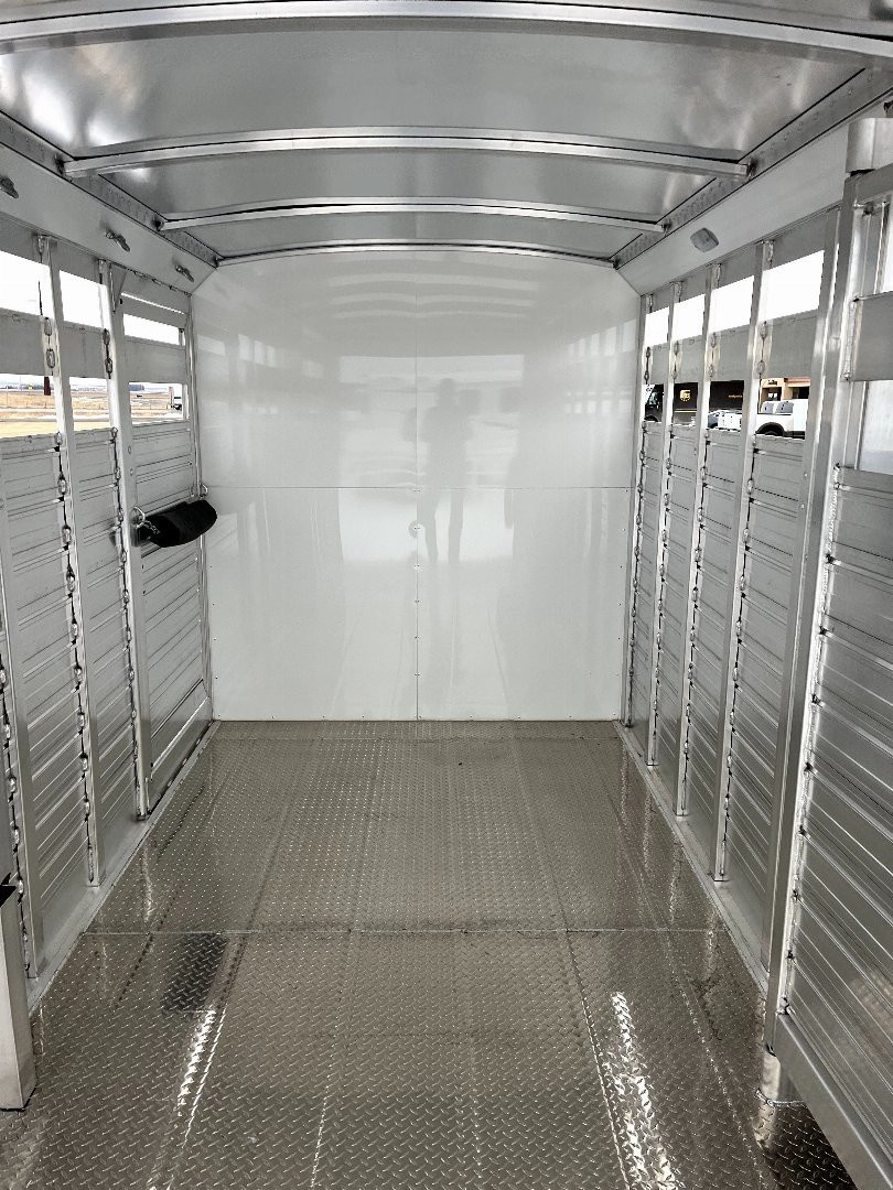 New 2025 4-Star Trailers 20' St/Combo GN Trailer