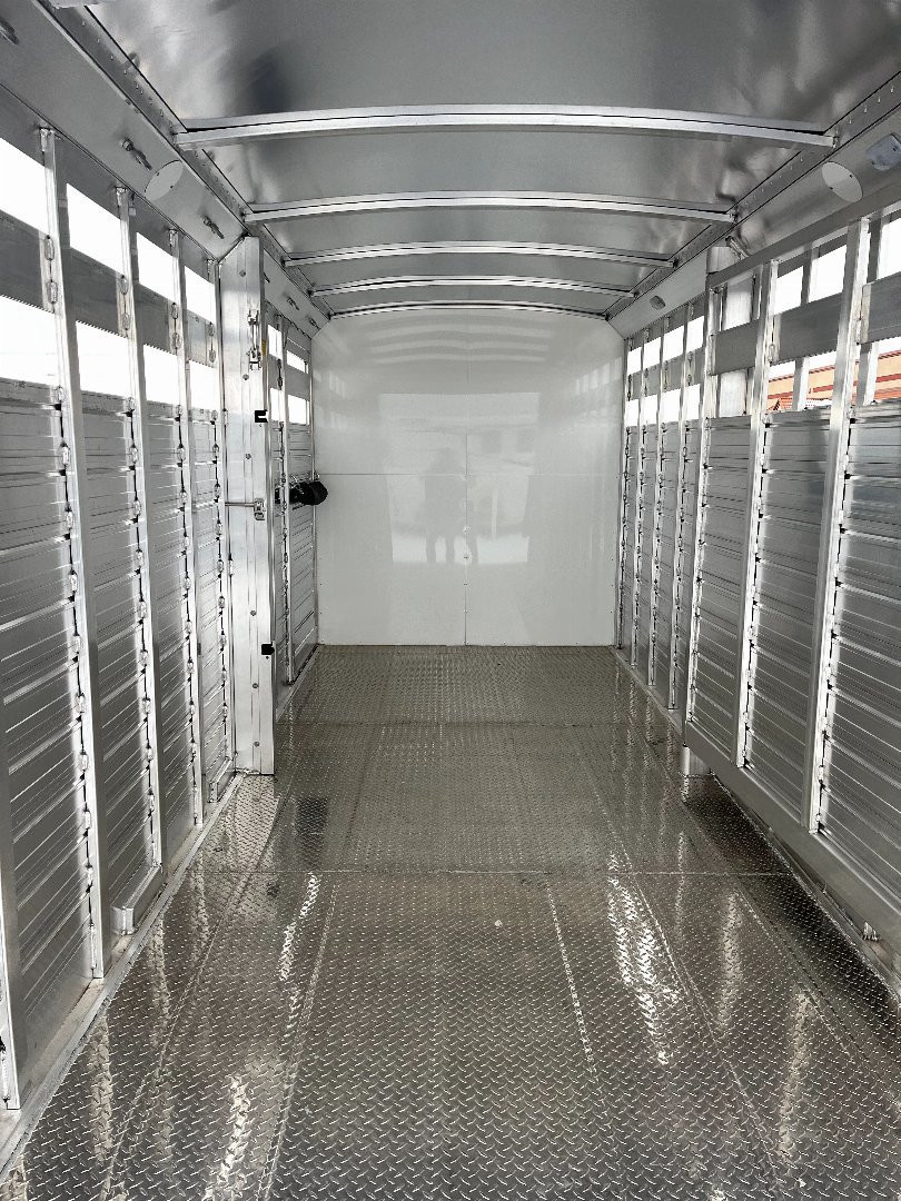 New 2025 4-Star Trailers 20' St/Combo GN Trailer