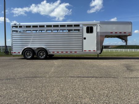 New 2025 4-Star Trailers 20' St/Combo GN Trailer