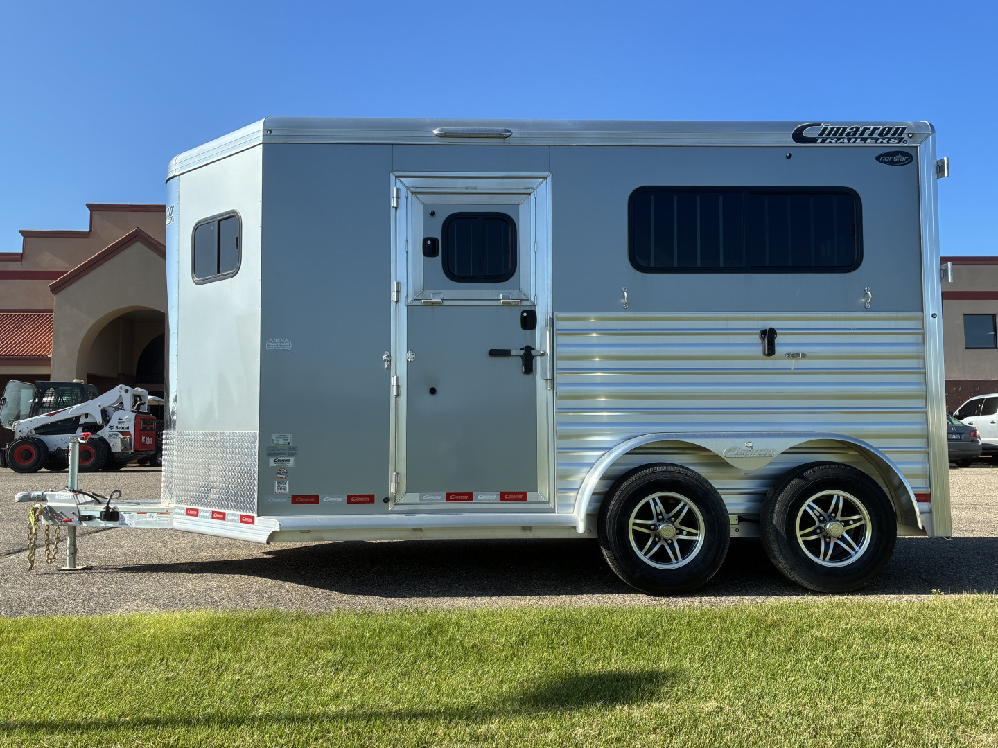 New 2025 Cimarron 2H Straight Load BP Horse Trailer