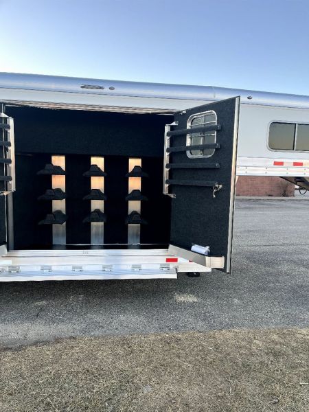 New 2025 4-Star Trailers 9H GN w/ Super Tack Horse Trailer