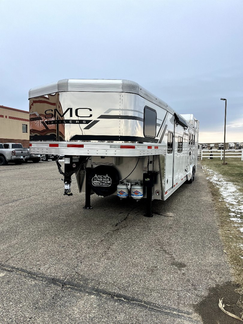 New 2025 SMC 3H 14' LQ L8314SSR Horse Trailer