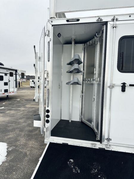 New 2025 SMC 3H 14' LQ L8314SSR Horse Trailer