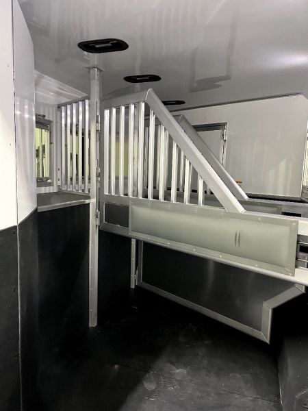 New 2025 SMC 3H 14' LQ L8314SSR Horse Trailer