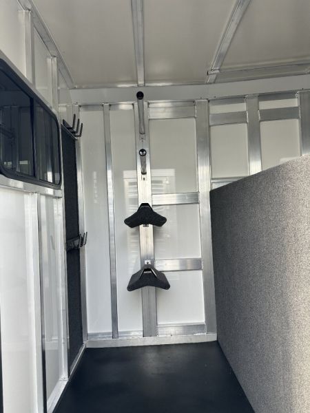 New 2025 Cimarron 2H Straight Load GN Horse Trailer