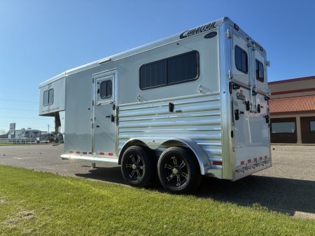 New 2025 Cimarron 2H Straight Load GN Horse Trailer