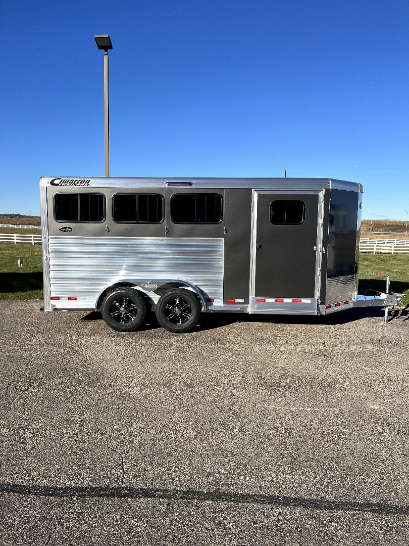 New 2025 Cimarron Trailers 3H BP RTG Horse Trailer