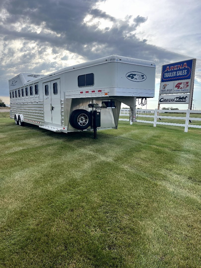 New 2025 4-Star Trailers 8H Super Tack GN Horse Trailer