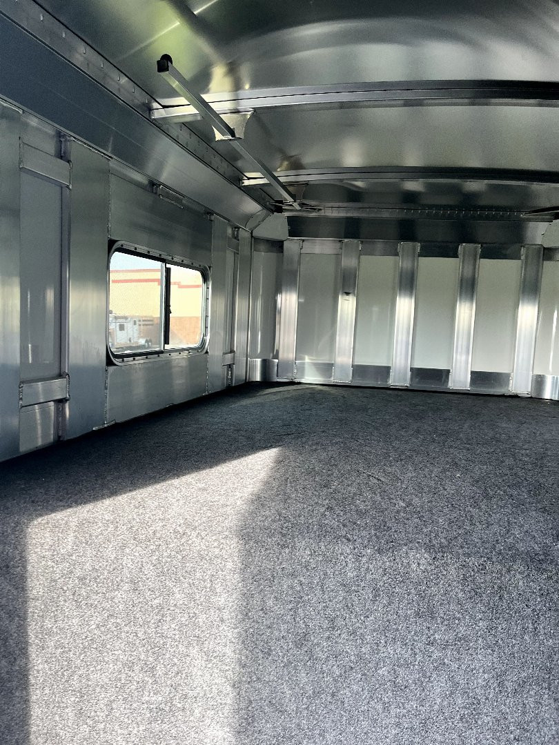 New 2025 4-Star Trailers 8H Super Tack GN Horse Trailer
