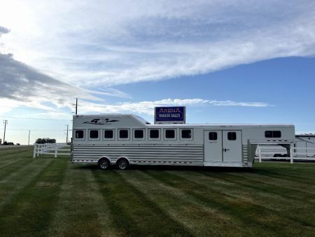 New 2025 4-Star Trailers 8H Super Tack GN Horse Trailer