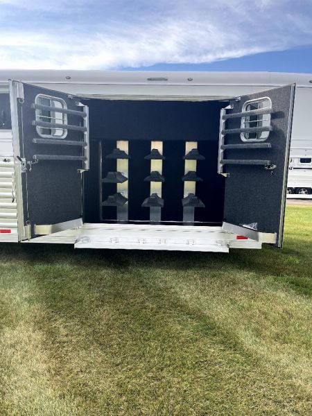 New 2025 4-Star Trailers 8H Super Tack GN Horse Trailer