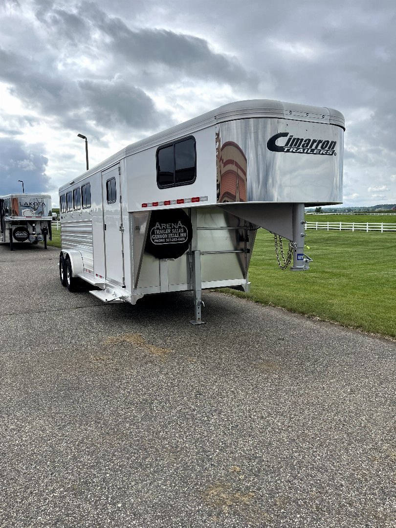 New 2025 Cimarron Trailers 4H GN RTG Horse Trailer