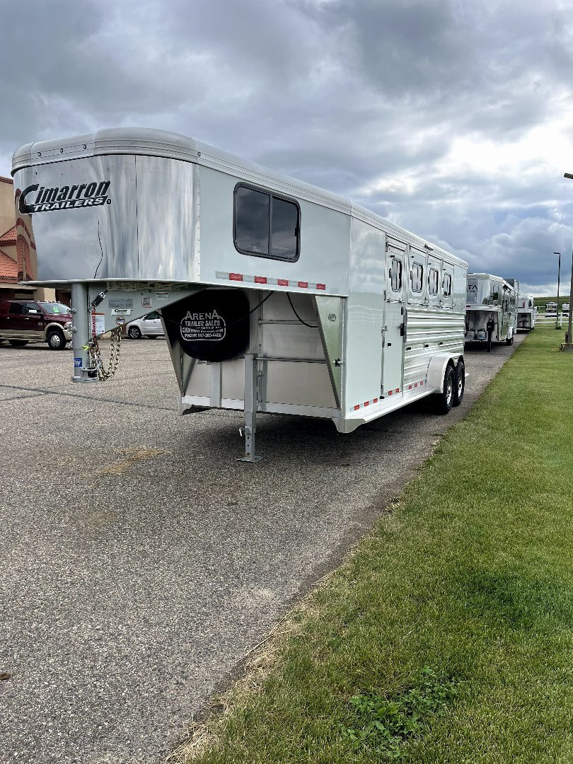 New 2025 Cimarron Trailers 4H GN RTG Horse Trailer