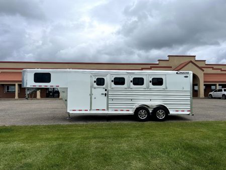 New 2025 Cimarron Trailers 4H GN RTG Horse Trailer
