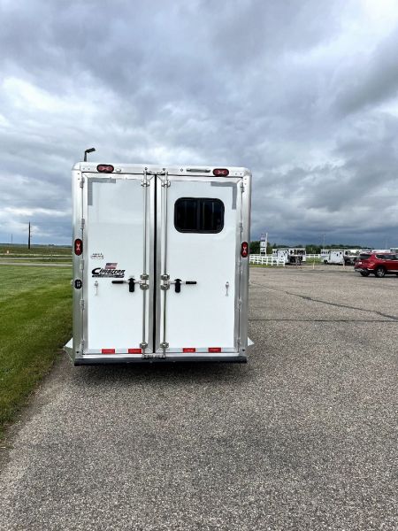 New 2025 Cimarron Trailers 4H GN RTG Horse Trailer