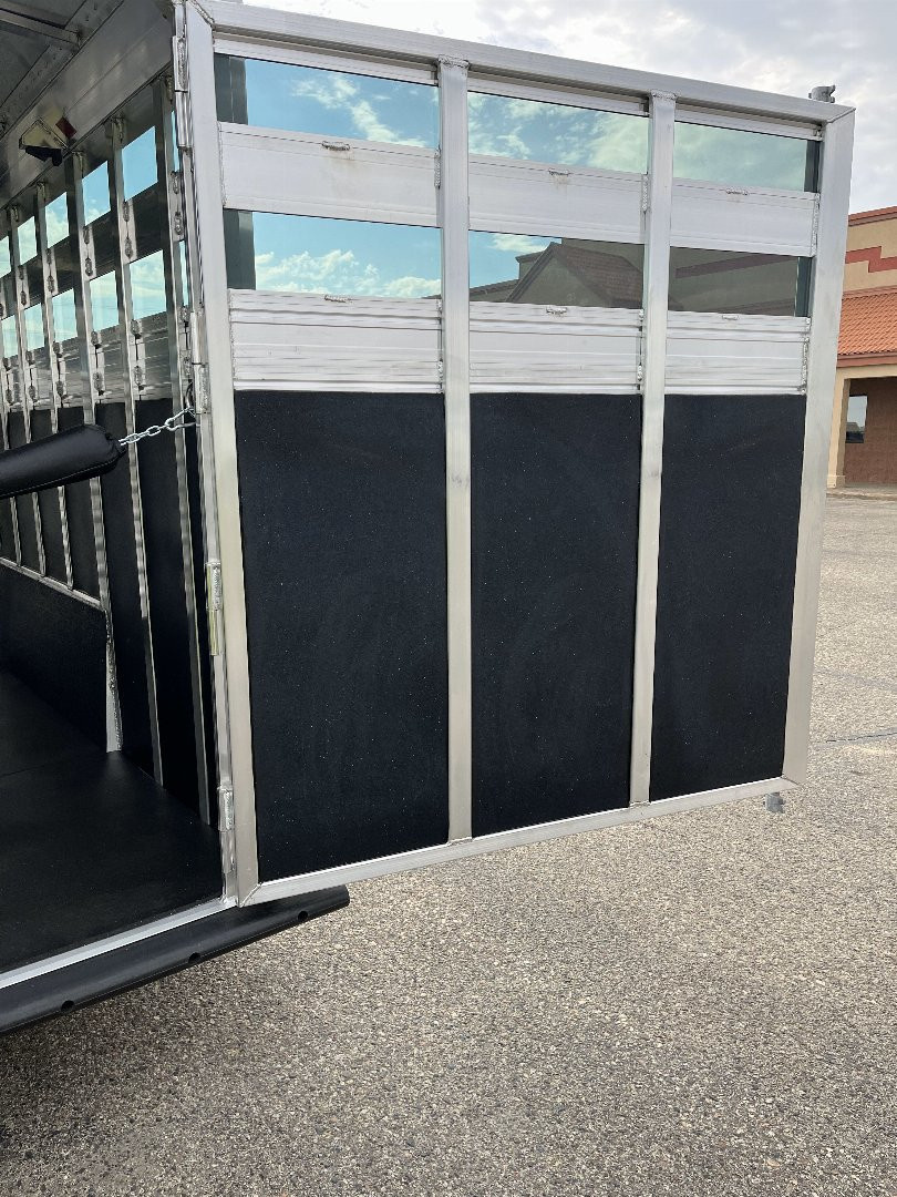 New 2025 4-Star Trailers 7'x24' Stock Combo GN Stock / Stock Combo Trailer