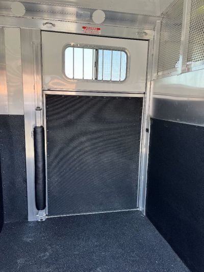 New 2027 4-Star Trailers 6-9 Horse Head to Head Horse Trailer