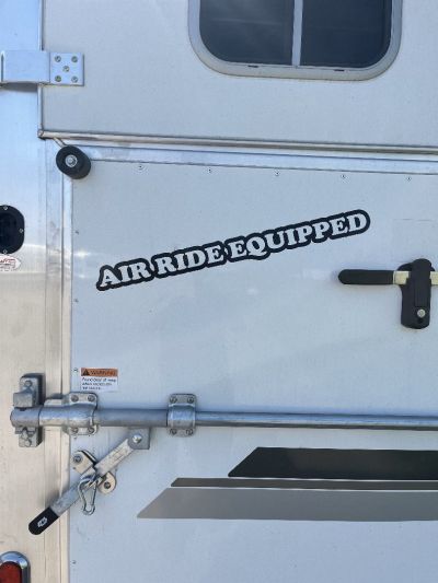 New 2027 4-Star Trailers 6-9 Horse Head to Head Horse Trailer