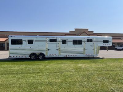 New 2027 4-Star Trailers 6-9 Horse Head to Head Horse Trailer