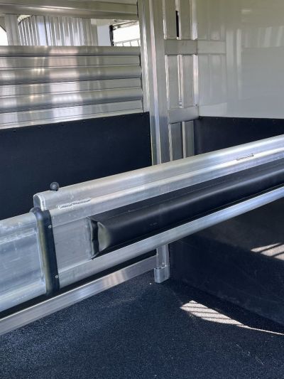 New 2027 4-Star Trailers 6-9 Horse Head to Head Horse Trailer