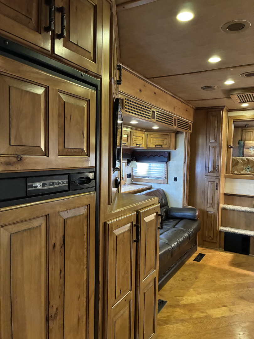 Used 2014 Cimarron Trailers 3H 17' Trail Boss LQ Horse Trailer