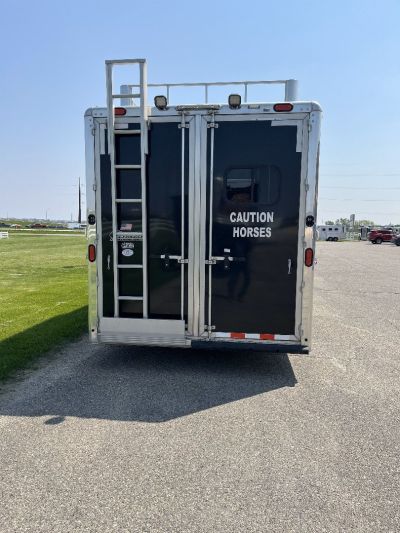 Used 2014 Cimarron Trailers 3H 17' Trail Boss LQ Horse Trailer