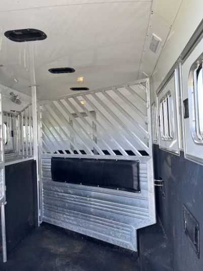 Used 2014 Cimarron Trailers 3H 17' Trail Boss LQ Horse Trailer