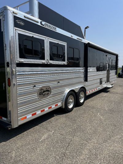 Used 2014 Cimarron Trailers 3H 17' Trail Boss LQ Horse Trailer