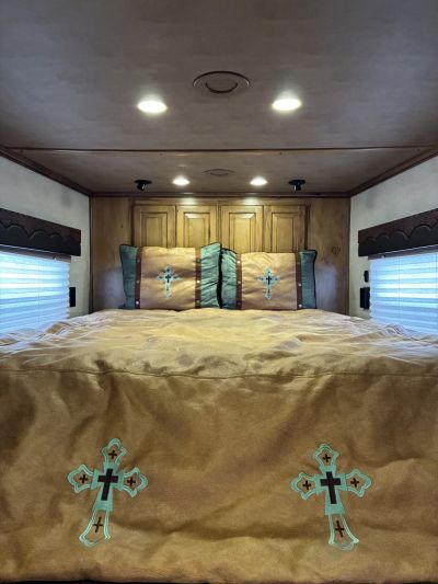 Used 2014 Cimarron Trailers 3H 17' Trail Boss LQ Horse Trailer