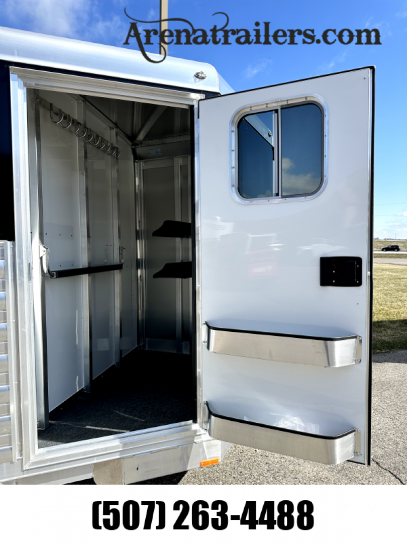 New 2025 4-Star Trailers 2H BP Horse Trailer