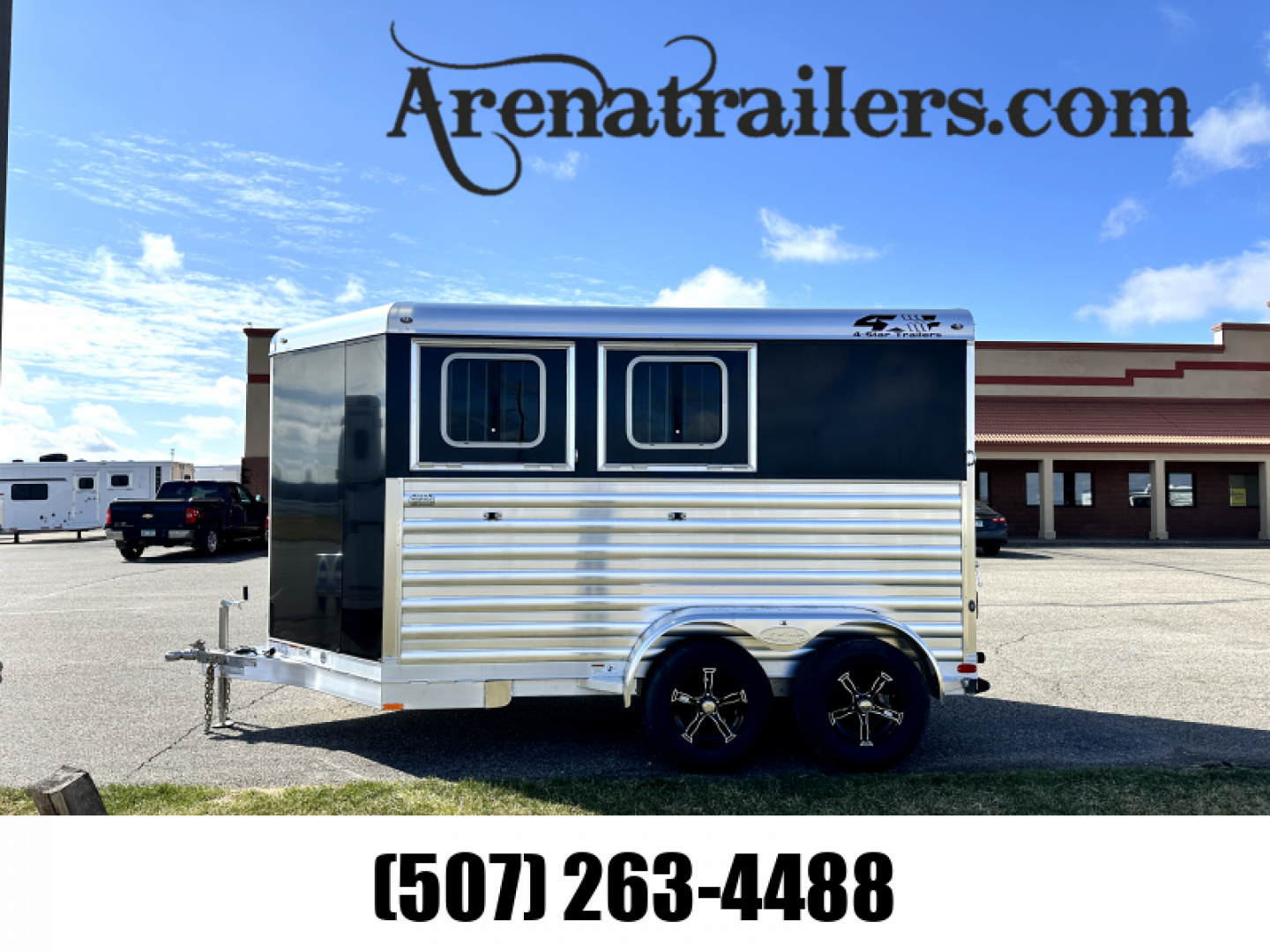 New 2025 4-Star Trailers 2H BP Horse Trailer