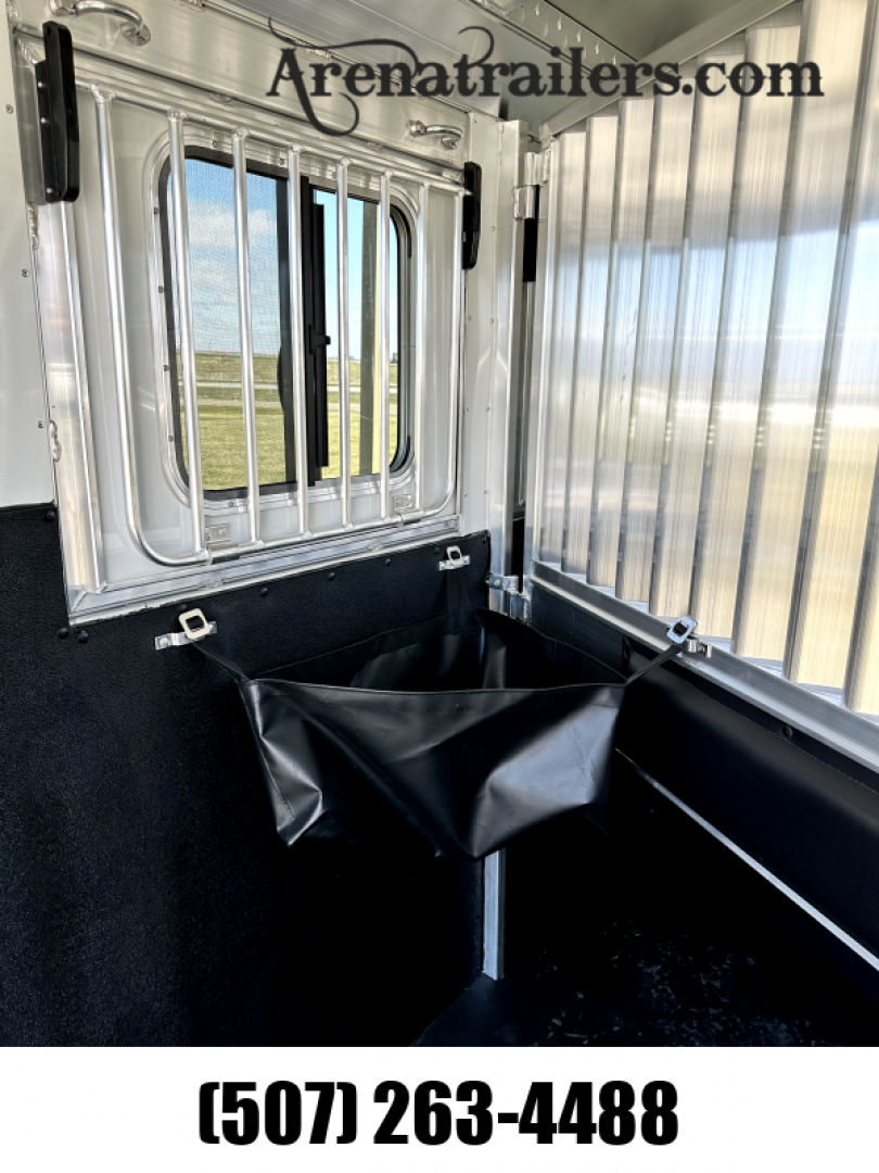 New 2025 4-Star Trailers 2H BP Horse Trailer