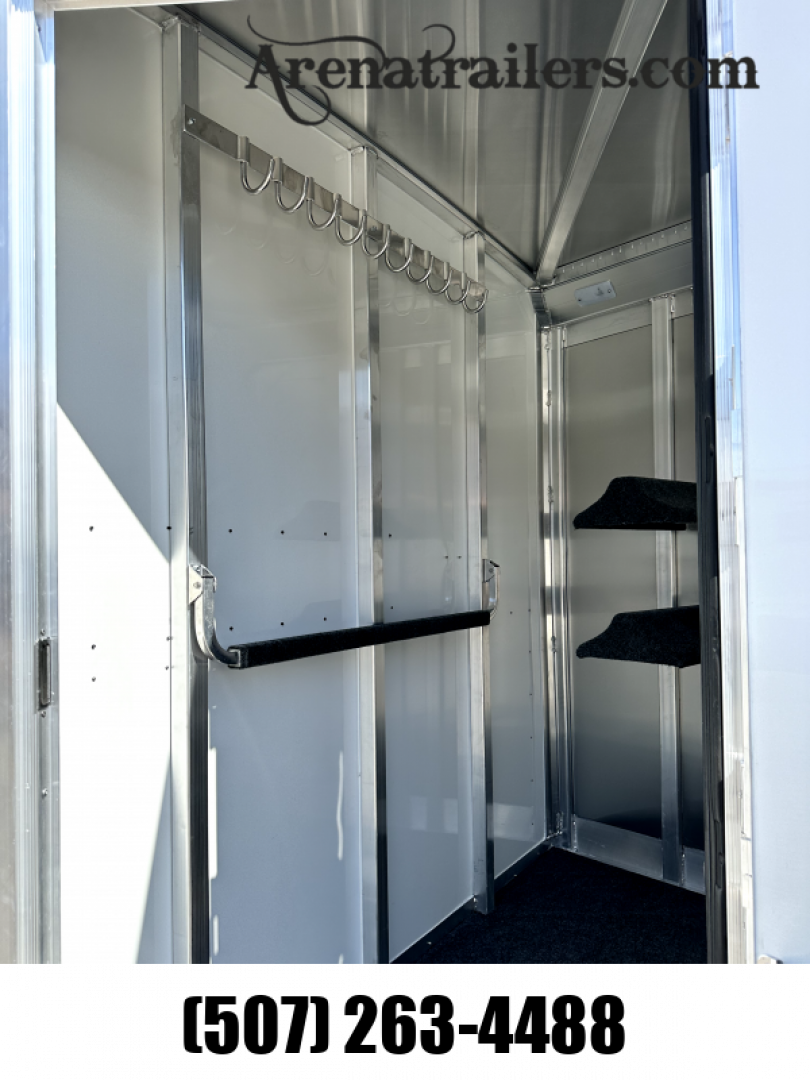 New 2025 4-Star Trailers 2H BP Horse Trailer