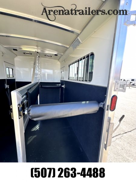 New 2024 Cimarron Trailers 2H BP Straight Load Horse Trailer