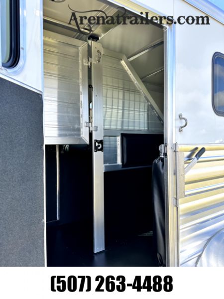 New 2024 Cimarron Trailers 2H BP Straight Load Horse Trailer