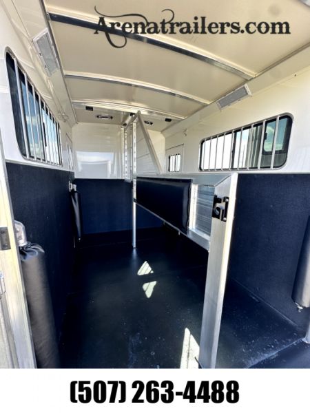 New 2024 Cimarron Trailers 2H BP Straight Load Horse Trailer