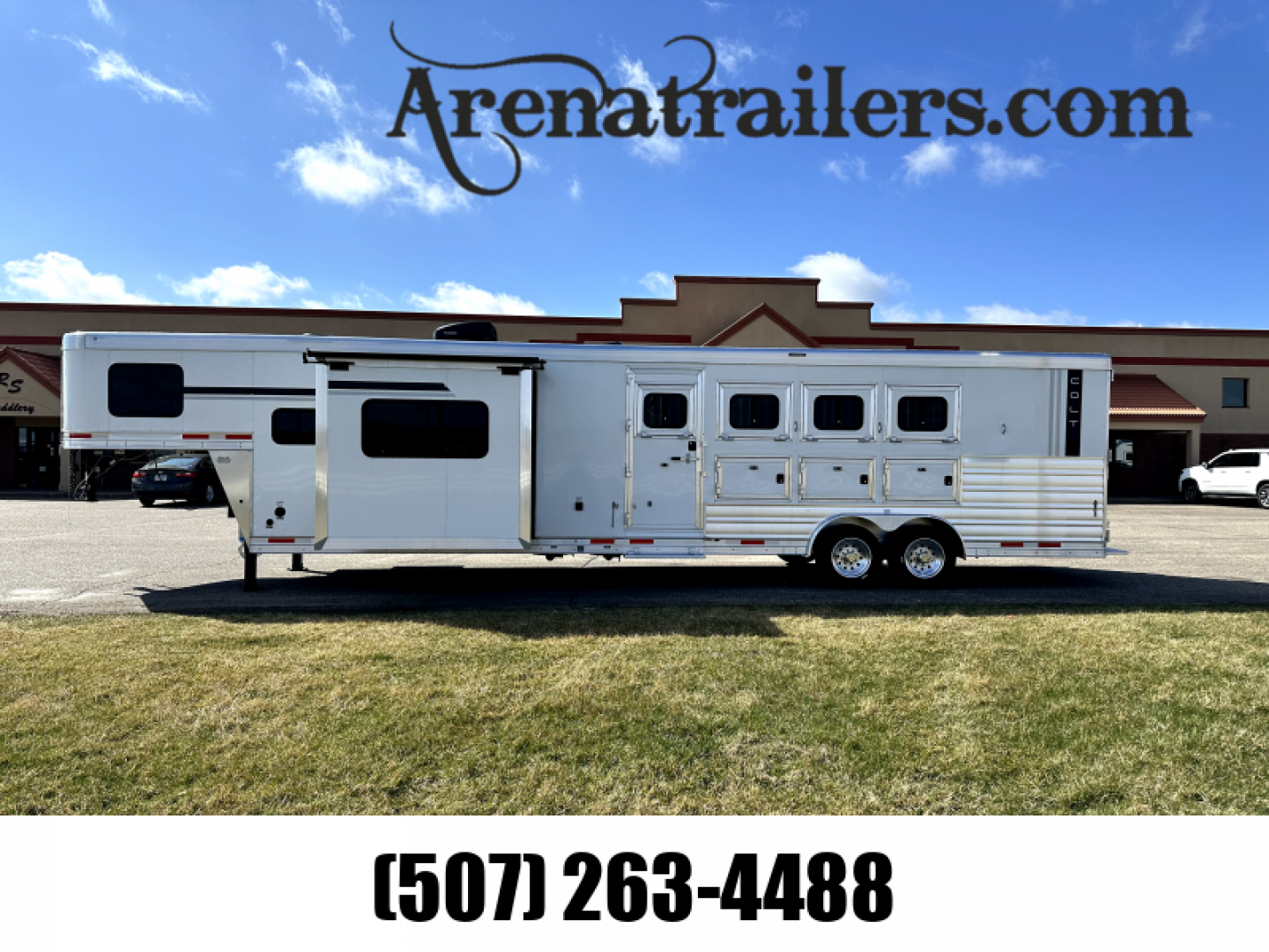 New 2025 Lakota 4H 13' LQ AC8413 Horse Trailer