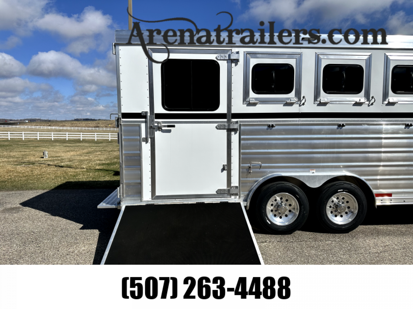 New 2025 Lakota 4H 13' LQ AC8413 Horse Trailer