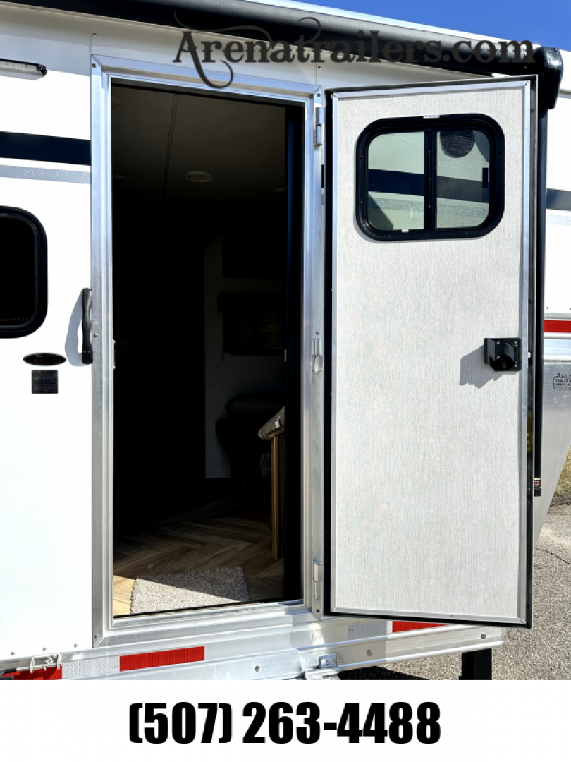 New 2025 Lakota 4H 13' LQ AC8413 Horse Trailer
