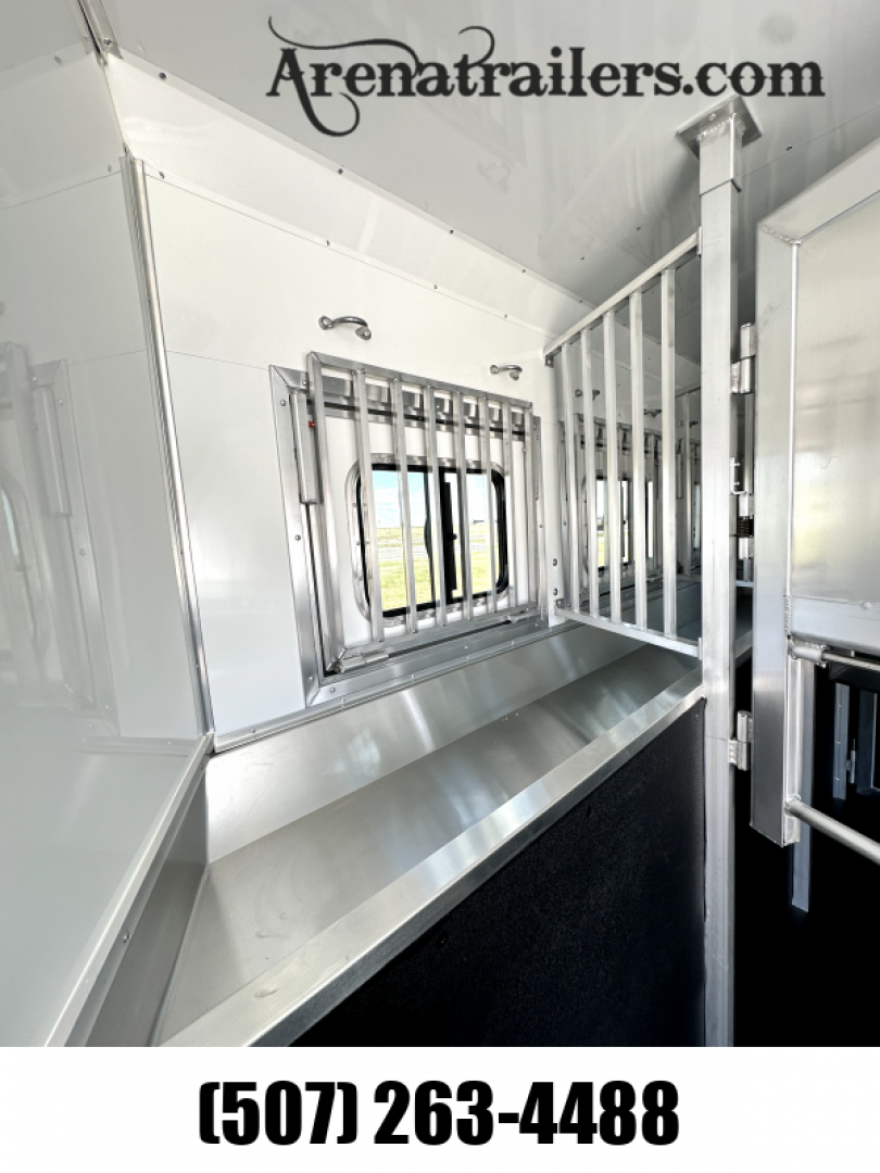 New 2025 Lakota 4H 13' LQ AC8413 Horse Trailer